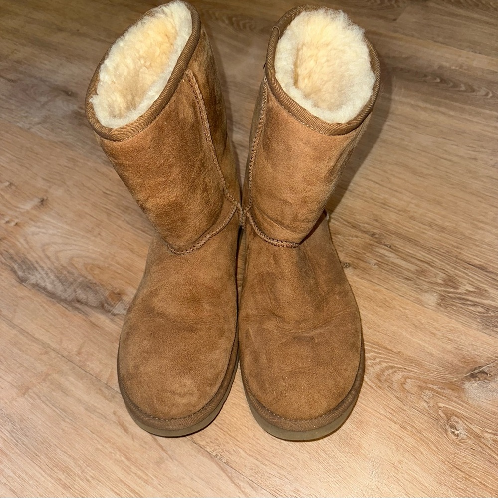 Uggs size 9